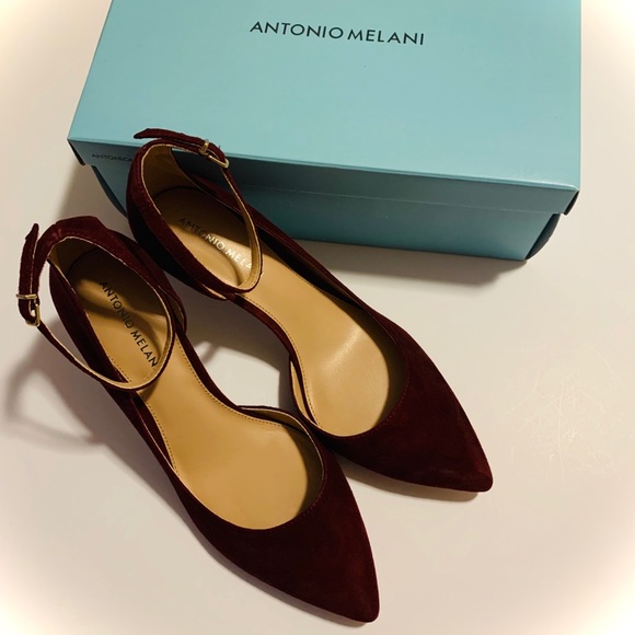 ANTONIO MELANI Shoes - NWT Antonio Melani “Marchela” suede pumps